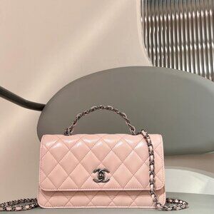 Classic CHANEL Bag: A Stylish and Versatile Choice for Elegance